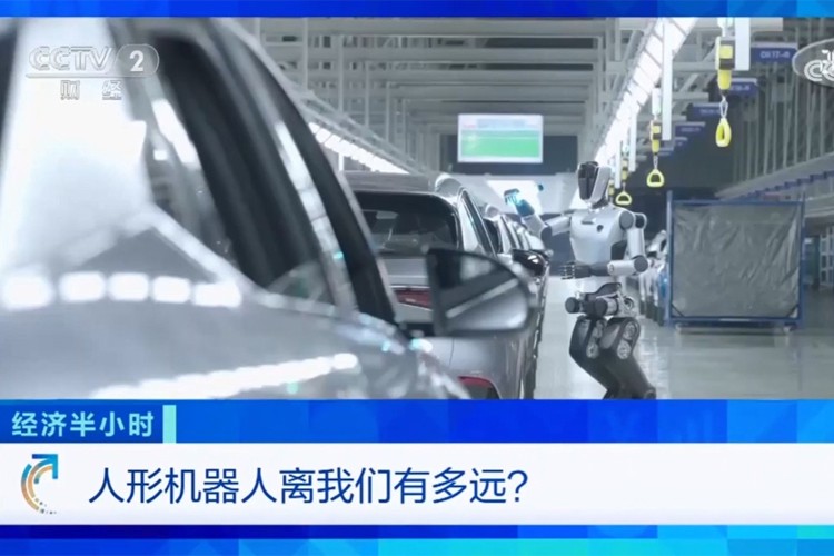 中央电视台《经济半小时》栏目对j9娱乐机器人的专题报道